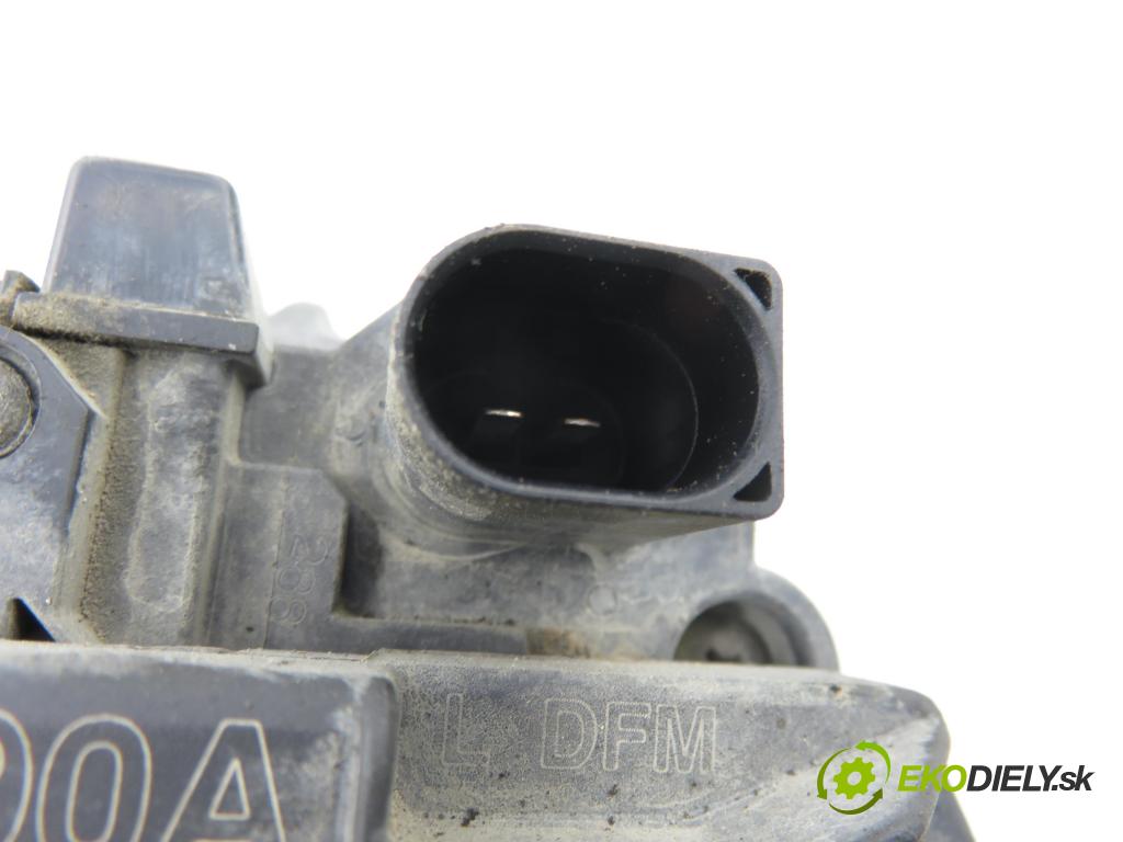 VW POLO (6N2) HB 2000 37,00 1.0 MPI 50 - AUC 999,00 Alternátor 037903025M ; 0124325013 (Alternátor)