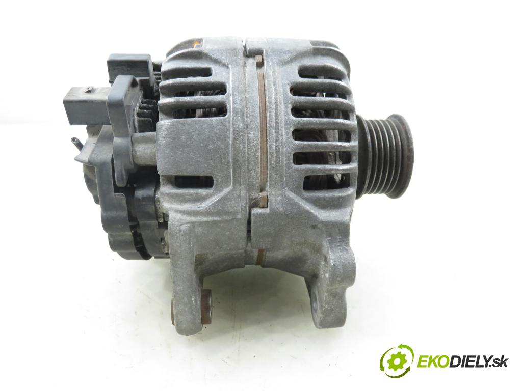 VW POLO (6N2) HB 2000 37,00 1.0 MPI 50 - AUC 999,00 Alternátor 037903025M ; 0124325013 (Alternátor)