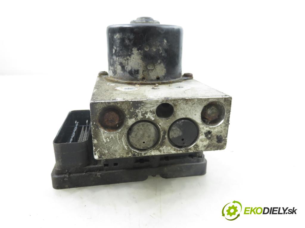 FORD TOURNEO CONNECT KOMBIVAN 2003 66,00 1.8 TDCi - HCPB 1753,00 Pumpa ABS 10092501203 ; 2M512C285AF ; 10020404034 (Pumpa ABS)