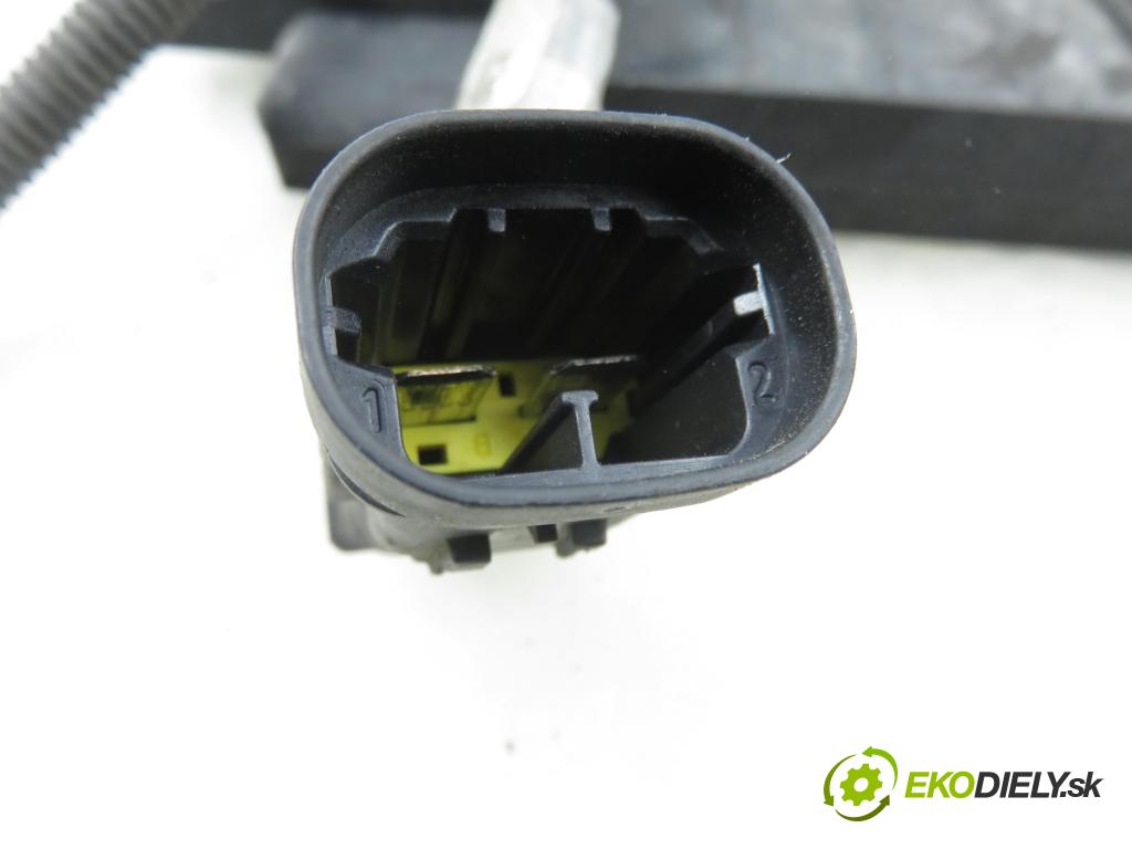 PEUGEOT 508 I (8D_) SEDAN 2012 103,00 2.0 HDi - RHF (DW10BTED4) 1997,00 Ventilátor chladič vody 3000257C