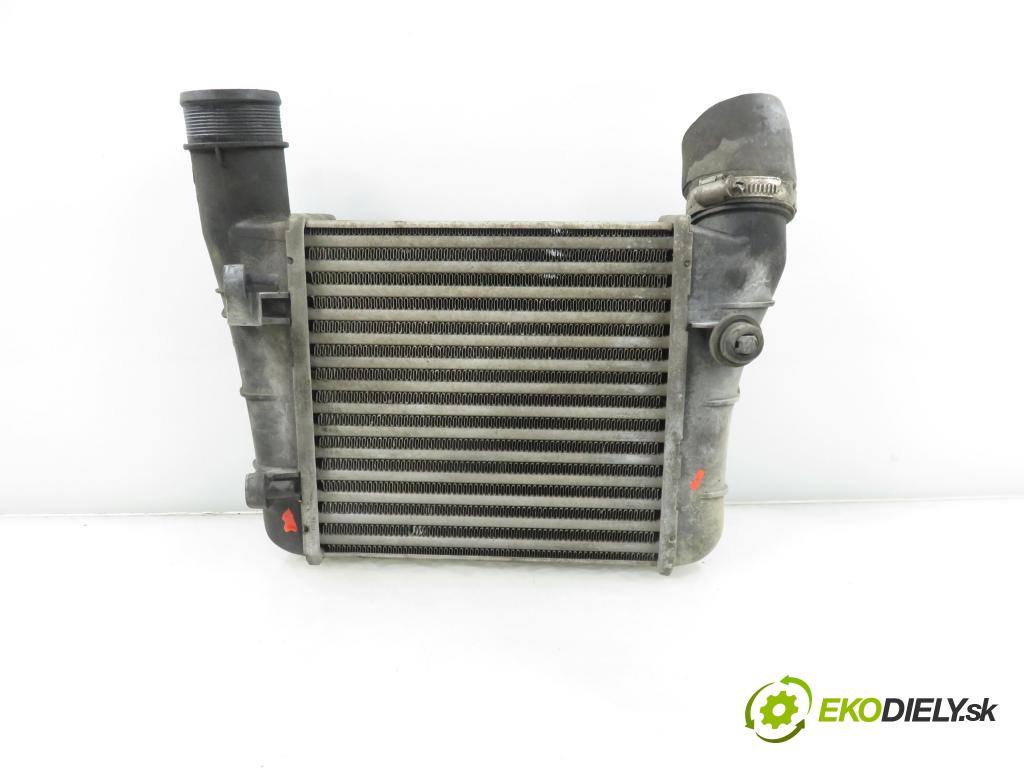 AUDI A4 (8E2, B6) SEDAN 2001 96,00 1.9 TDI PD 130 - AWX 1896,00 chladič intercooler 8E0145805S