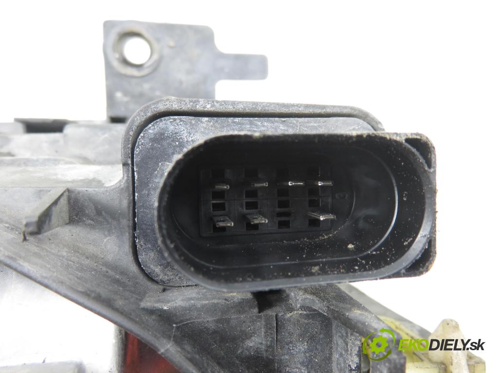 VW POLO (6N2) HB 2000 37,00 1.0 MPI 50 - AUC 999,00 Svetlo LP 6N1941015AD