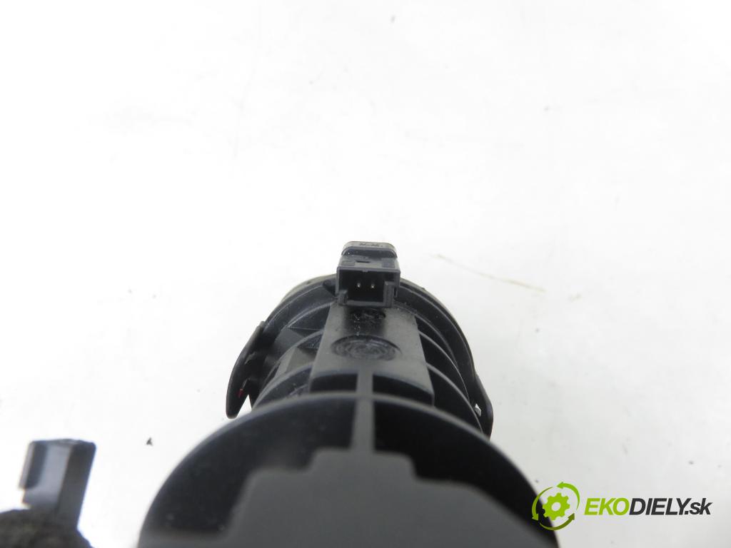 ALFA ROMEO 147 (937_) HB 2006 77,00 1.6 16V T.SPARK ECO 105 - AR 37203 1598,00 spinačka 05521B365 (Spínacia skrinka)