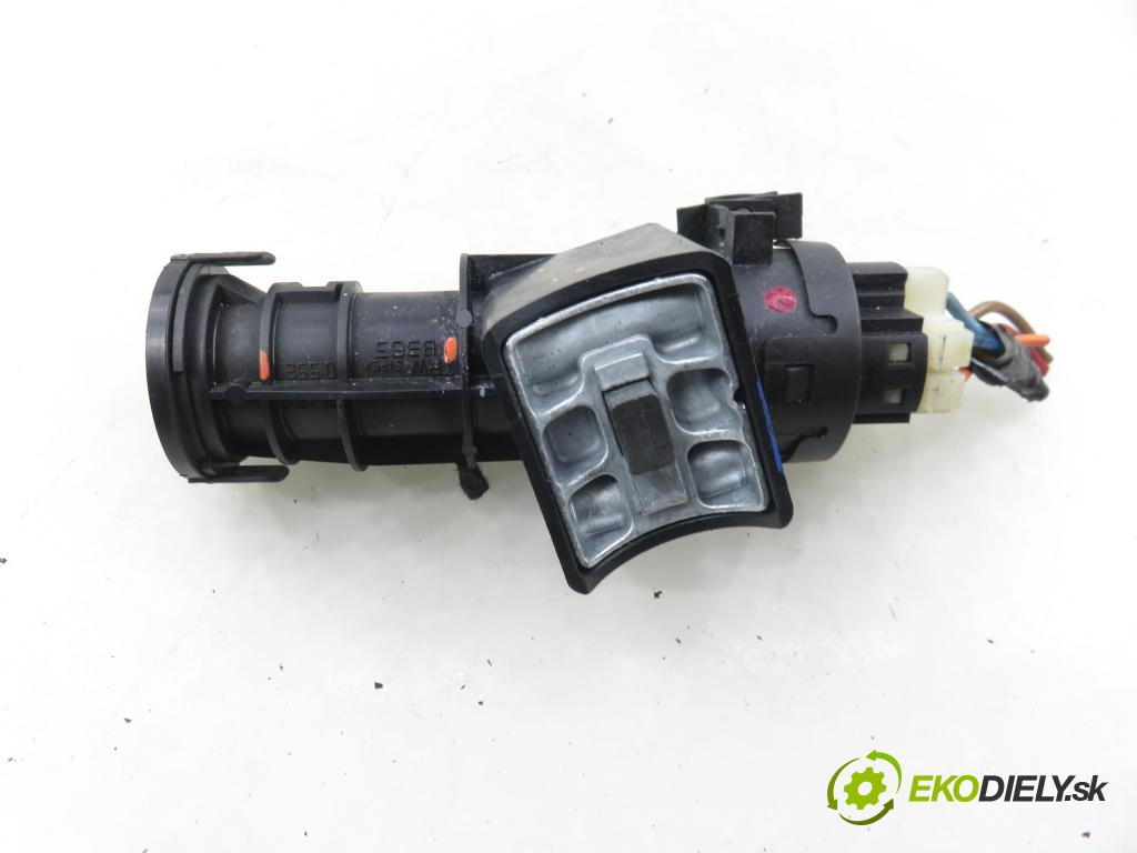 ALFA ROMEO 147 (937_) HB 2006 77,00 1.6 16V T.SPARK ECO 105 - AR 37203 1598,00 spinačka 05521B365 (Spínacia skrinka)