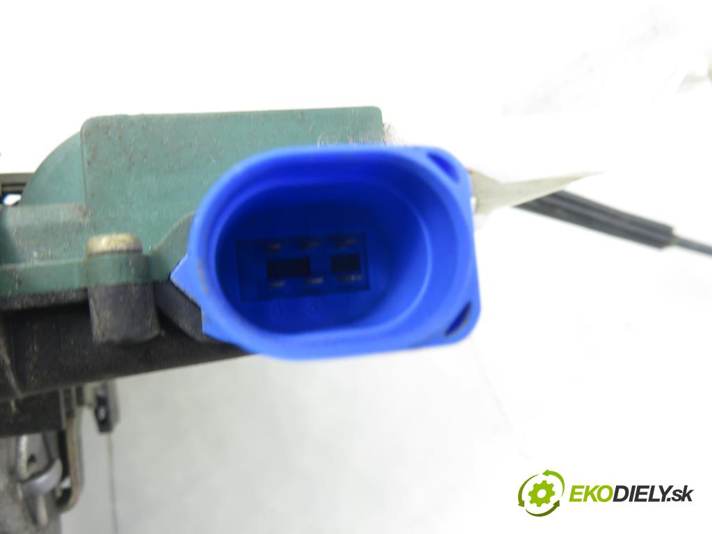 SEAT IBIZA III (6L1) HB 2003 74,00 1.9 TDI - ATD 1896,00 zámok 3B4839015AG