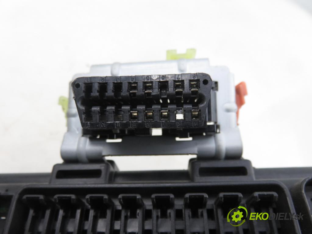 HYUNDAI SANTA FÉ I (SM) SUV 2004 83,00 2.0 CRDi 4x4 113 - D4EA 1991,00 MODUL BSI 9118826105