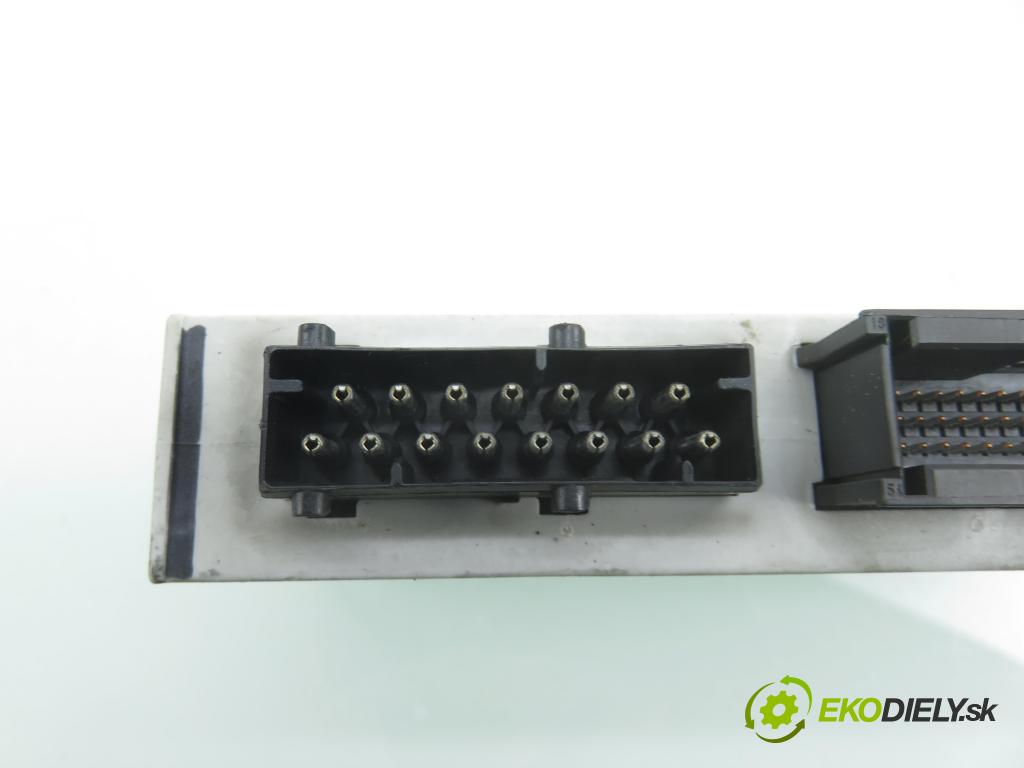 BMW 3 (E46) SEDAN 2001 100,00 320 d 136 - M47 D20 (204D1) 1951,00 MODUL komfortu 6907662