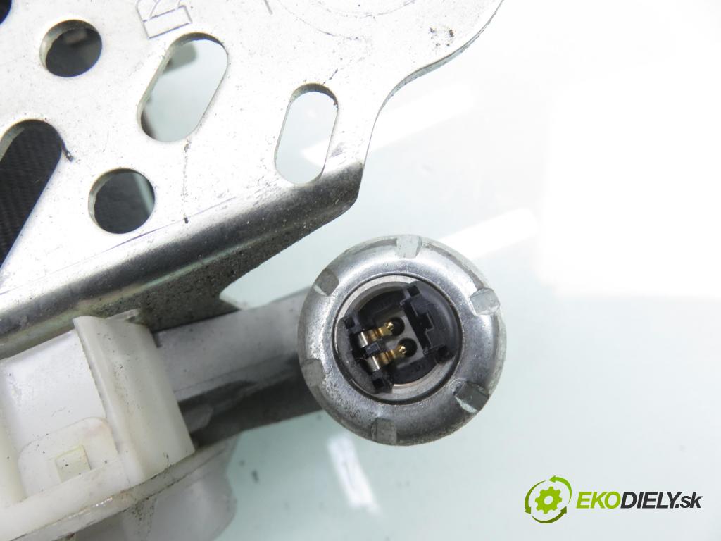 SUZUKI SWIFT III (MZ, EZ) HB 2006 68,00 1.3 4x4 (RS 413) - M13A 1328,00 Držiak bezpečnostný PP 8492063J1