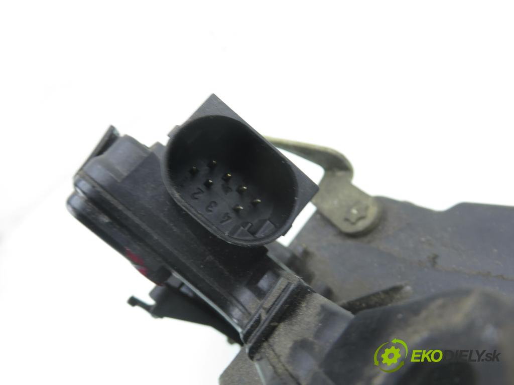 BMW 3 (E46) SEDAN 2001 100,00 320 d 136 - M47 D20 (204D1) 1951,00 zámok