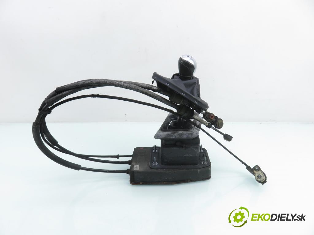 CITROEN C5 II Break (RE_) KOMBI 2004 100,00 2.0 HDi 136 1997,00 ZVEDÁK: 