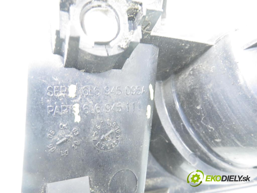 SEAT IBIZA III (6L1) HB 2003 74,00 1.9 TDI - ATD 1896,00 světlo levé zadní 6L6945095A ; 6L6945111