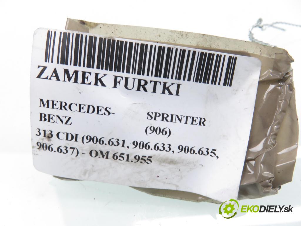 MERCEDES-BENZ SPRINTER 3,5-t Skrzynia (906) FURGON 2011 95,00 313 CDI (906.631, 906.633, 906.635, 906.637) - OM  2143,00 zámok BRÁNKY 9067400835