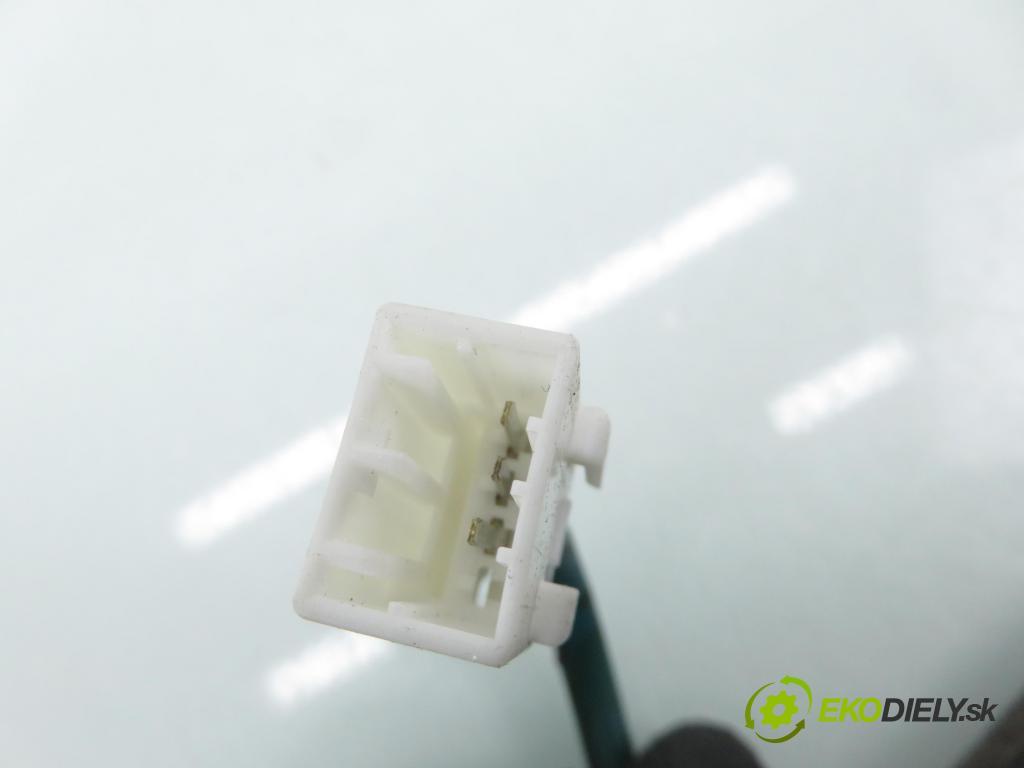 FIAT PANDA (169_) HB 2004 40,00 1.1 54 - 187 A1.000 1108,00 Zadné čelo dverí kufor