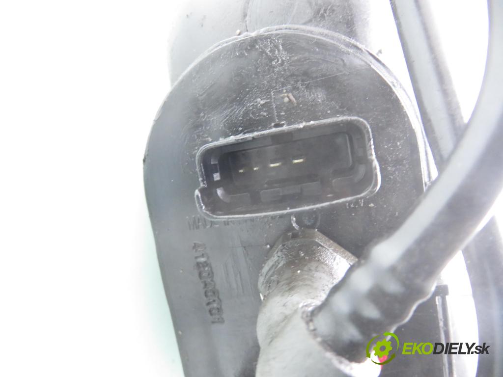 PEUGEOT 807 (EB_) MINIVAN 2004 94,00 2.2 16V HDi 128 - 4HW 2179,00 Nádržka KAPALINA: FAP