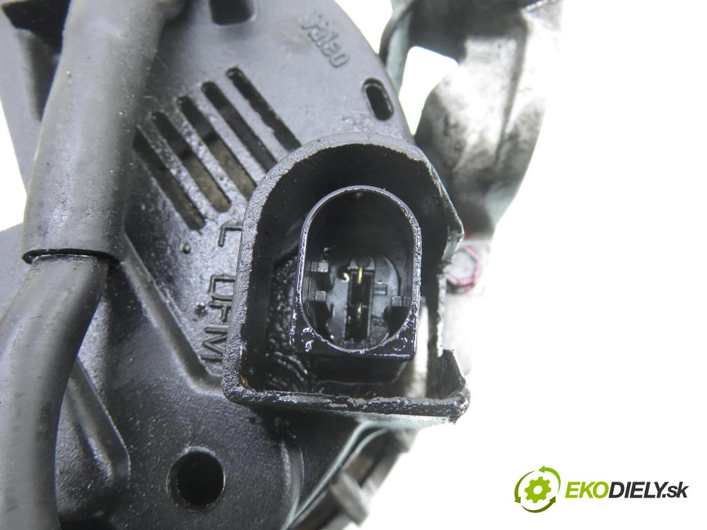 AUDI A4 (8D2, B5) SEDAN 2000 110,00 2.5 TDI - AFB 2496,00 Alternátor SG14B013 (Alternátor)