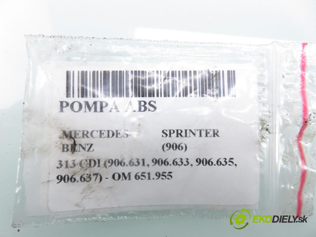 MERCEDES-BENZ SPRINTER 3,5-t Skrzynia (906) FURGON 2011 95,00 313 CDI (906.631, 906.633, 906.635, 906.637) - OM  2143,00 pumpa ABS 0265951522 ; 0074313812 ; 0265251369 (Pumpa ABS)