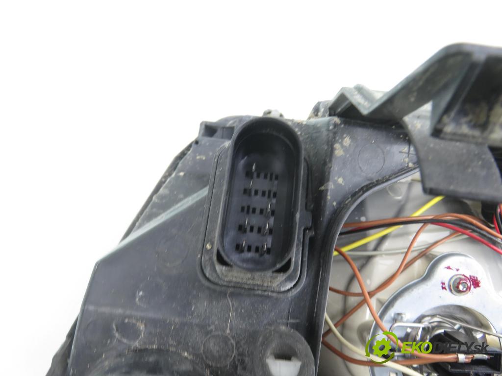 FORD FOCUS II Turnier (DA_, FFS, DS) KOMBI 2005 66,00 1.6 TDCI 90 1560,00 Svetlo PP 4M5113W029JC