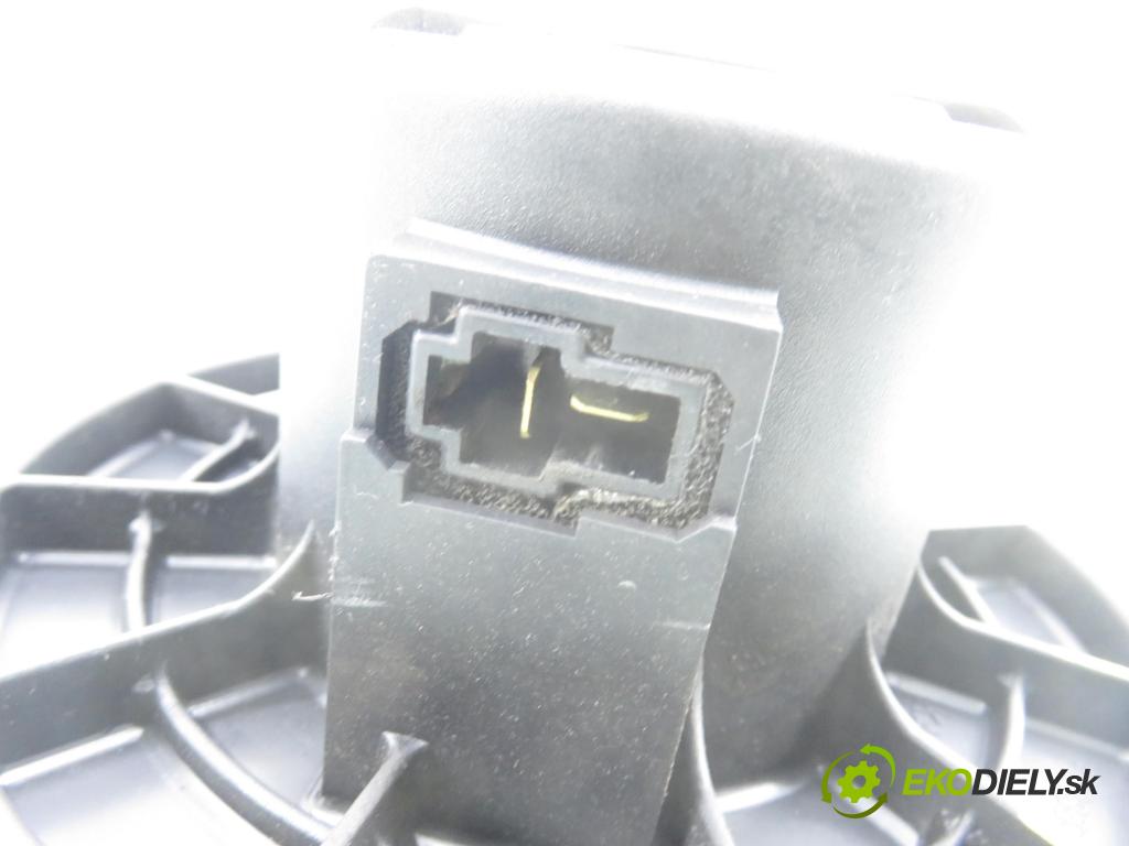 HYUNDAI SANTA FÉ I (SM) SUV 2004 83,00 2.0 CRDi 4x4 113 - D4EA 1991,00 Ventilátor vetráku F00S330020 ; 972303A010