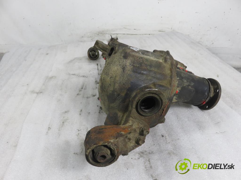 SUZUKI GRAND VITARA I (FT, HT) TERENOWY 2002 64,00 2.0 TD 87 4x4 - RF (MAZDA) 1998,00 Most přední část / diferenciál 