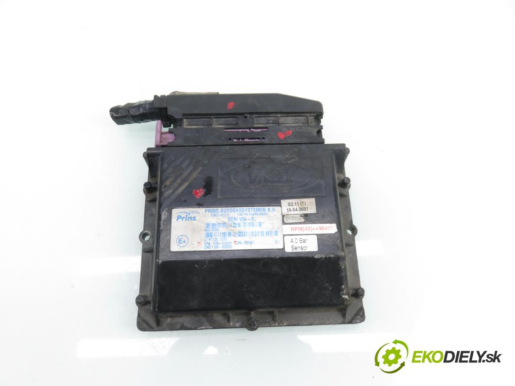 VOLVO V50 (MW) KOMBI 2005 103,00 2.4 - B 5244 S5 2435,00 Riadiaca jednotka LPG 67R010098