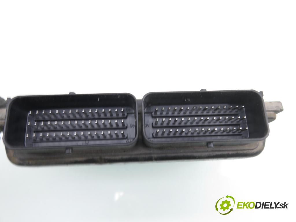 RENAULT CLIO II (BB_, CB_) HB 2000 70,00 1.4 16V 95 - K4J 712 1390,00 Riadiaca jednotka Motor S110130058A ; 8200069287 ; 8200044437