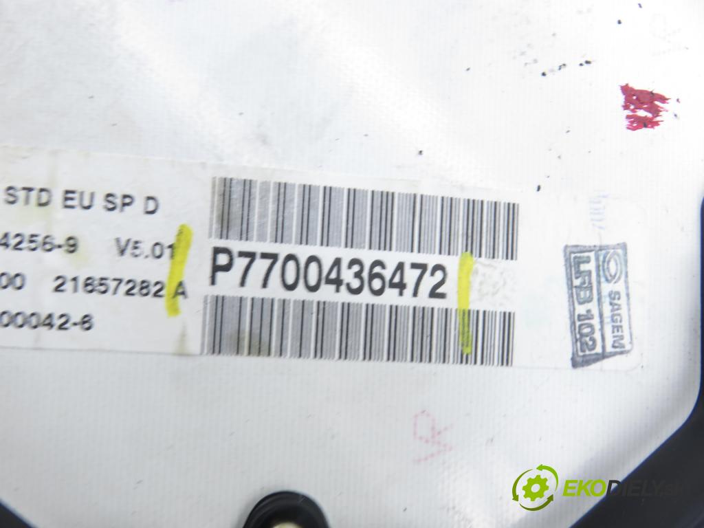 RENAULT CLIO II (BB_, CB_) HB 2000 70,00 1.4 16V 95 - K4J 712 1390,00 prístrojovka elektrický P7700436472 ; 7700436472