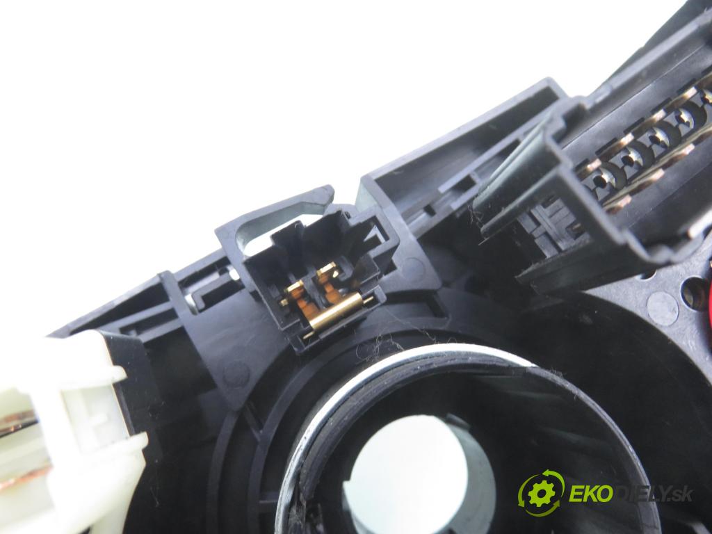 RENAULT CLIO II (BB_, CB_) HB 2000 70,00 1.4 16V 95 - K4J 712 1390,00 páčka/prepínač 7700432856 ; 7701045279 ; 61670049