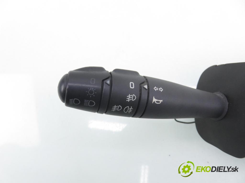 RENAULT CLIO II (BB_, CB_) HB 2001 43,00 1.2 8V 58 - D7F 726 1149,00 PAKA/ŘAZENÍ/SADA: 7700432850 ; 7701045277 ; 61670042