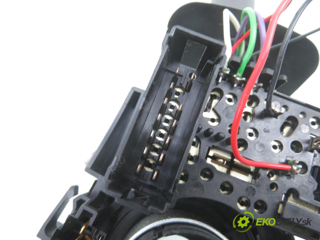 RENAULT CLIO II (BB_, CB_) HB 2001 43,00 1.2 8V 58 - D7F 726 1149,00 PAKA/ŘAZENÍ/SADA: 7700432850 ; 7701045277 ; 61670042