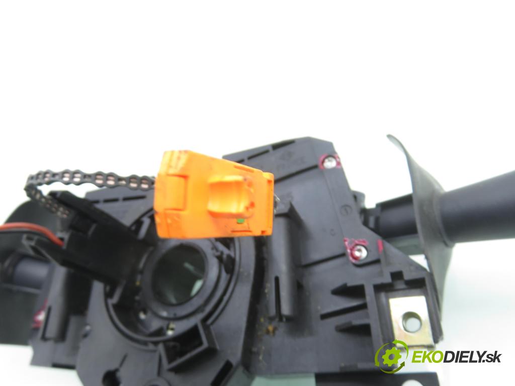 RENAULT CLIO II (BB_, CB_) HB 2001 43,00 1.2 8V 58 - D7F 726 1149,00 PAKA/ŘAZENÍ/SADA: 7700432850 ; 7701045277 ; 61670042