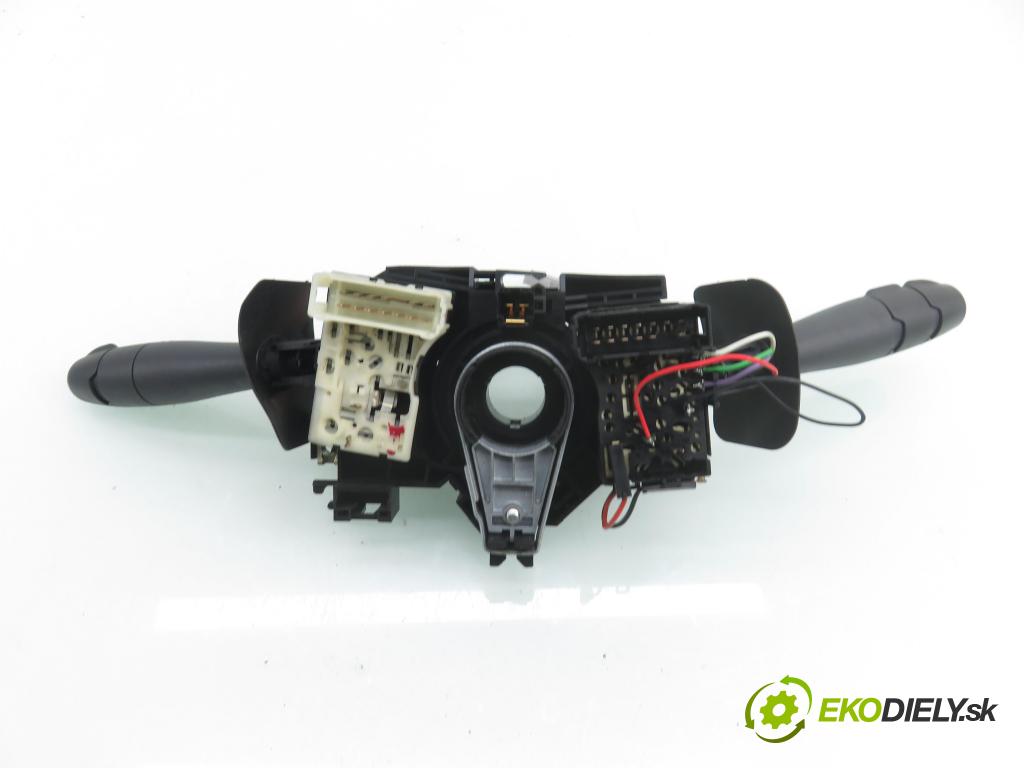 RENAULT CLIO II (BB_, CB_) HB 2001 43,00 1.2 8V 58 - D7F 726 1149,00 PAKA/ŘAZENÍ/SADA: 7700432850 ; 7701045277 ; 61670042