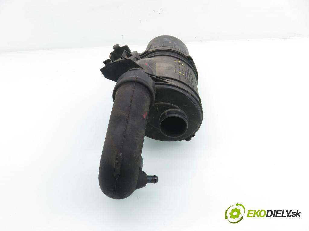 RENAULT CLIO II (BB_, CB_) HB 2001 43,00 1.2 8V 58 - D7F 726 1149,00 Obal filtra vzduchu 7700105236K ; 7700873536 ; 7700110525 (Obal vzduchového filtra)