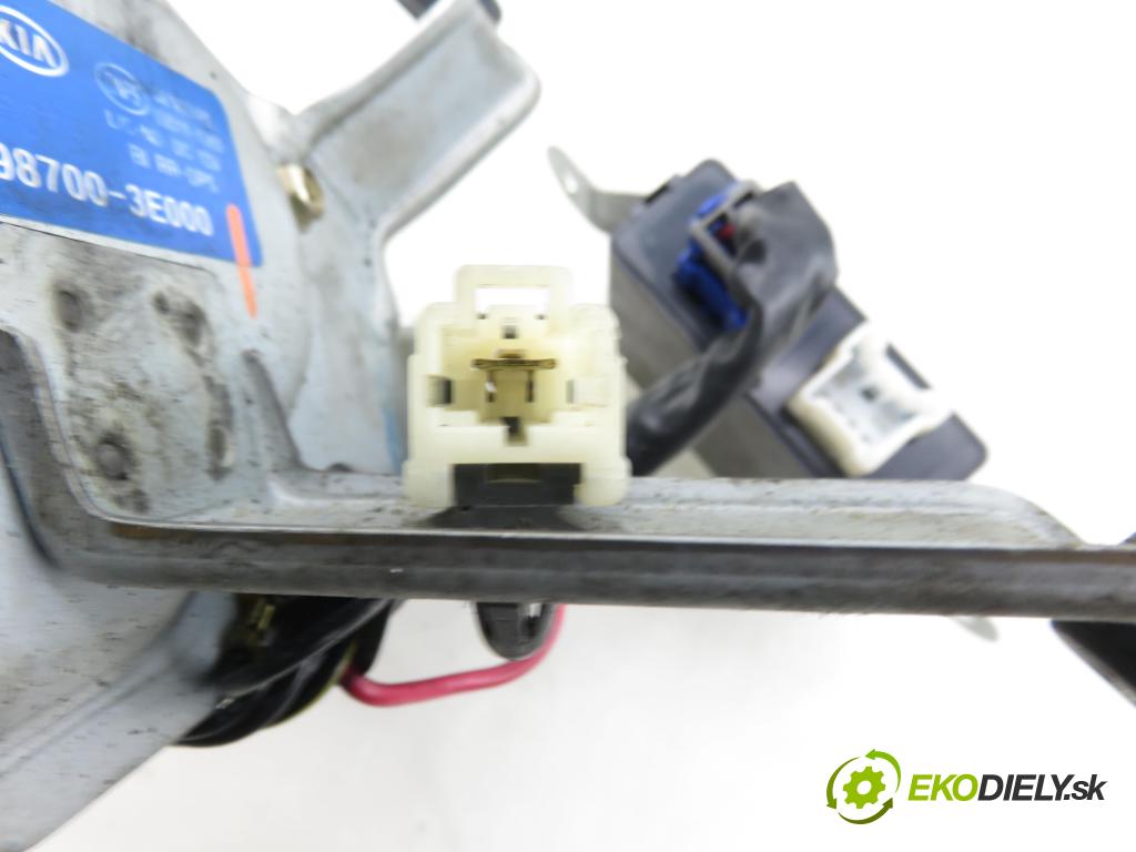 KIA SORENTO I (JC) SUV 2004 103,00 2.5 CRDi 140 - D4CB 2497,00 Motorček stierače zadné 987003E000 ; 987503E000