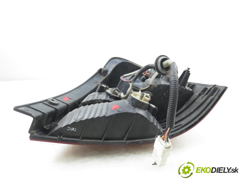 KIA SORENTO I (JC) SUV 2004 103,00 2.5 CRDi 140 - D4CB 2497,00 Svetlo ľavé zadné