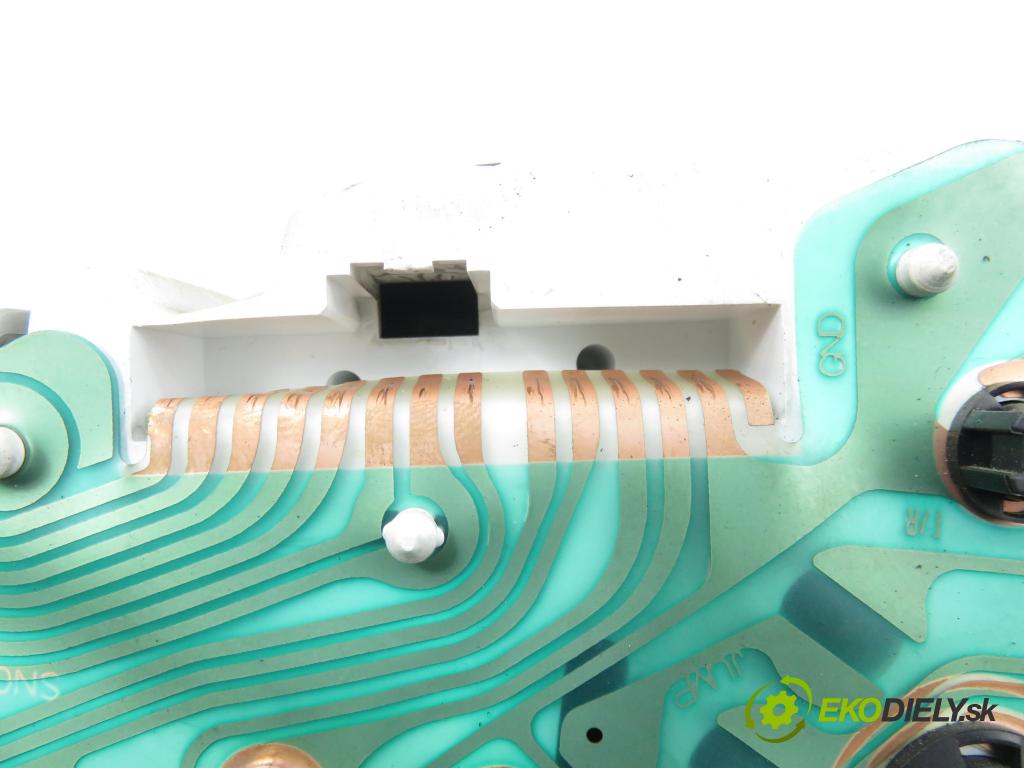 KIA SORENTO I (JC) SUV 2004 103,00 2.5 CRDi 140 - D4CB 2497,00 Prístrojovka elektrický 940033E086 ; 11000807310K