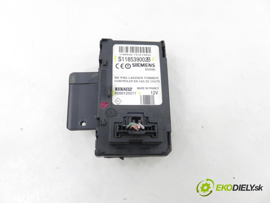 RENAULT GRAND SCENIC II (JM0/1_) VAN 2005 83,00 1.6 - K4M 782 1598,00 CZYTNIK KARTY: S118539002B ; 8200125077