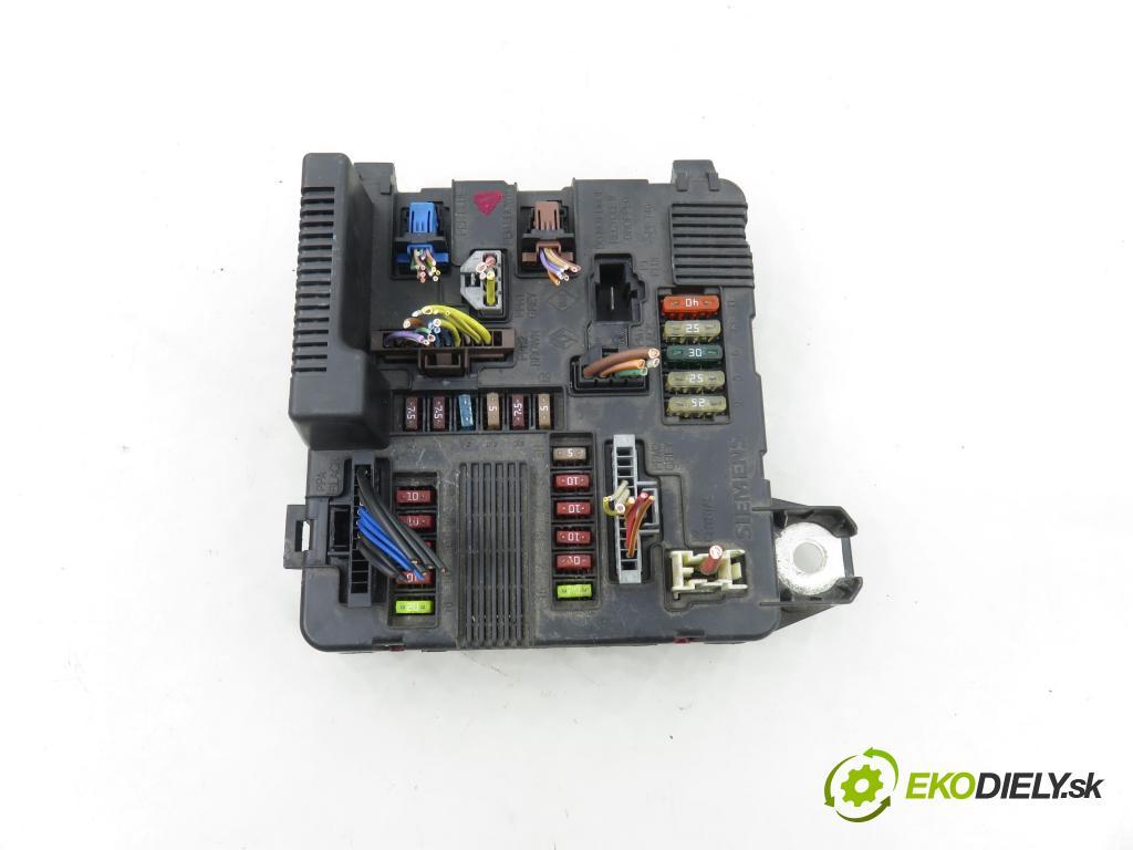 RENAULT GRAND SCENIC II (JM0/1_) VAN 2005 83,00 1.6 - K4M 782 1598,00 riadiaca jednotka / MODUL INNE: S118399200E ; 8200306032B