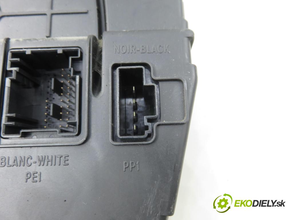 RENAULT GRAND SCENIC II (JM0/1_) VAN 2005 83,00 1.6 - K4M 782 1598,00 MODUL S118400260D ; 8200525385