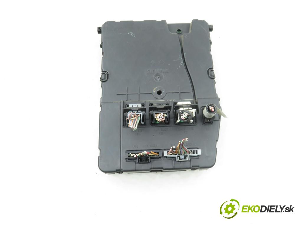 RENAULT GRAND SCENIC II (JM0/1_) VAN 2005 83,00 1.6 - K4M 782 1598,00 MODUL S118400260D ; 8200525385