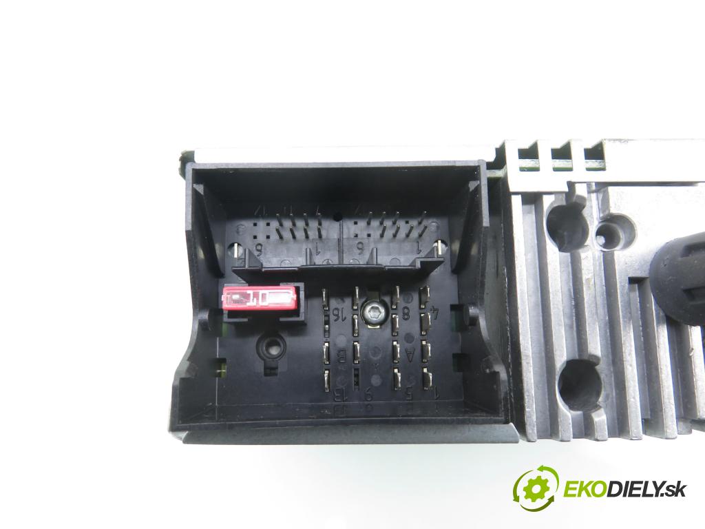 CITROEN C5 II Break (RE_) KOMBI 2004 100,00 2.0 HDi 136 1997,00 RADIO CD 9660647977