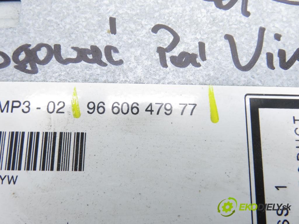 CITROEN C5 II Break (RE_) KOMBI 2004 100,00 2.0 HDi 136 1997,00 RADIO CD 9660647977