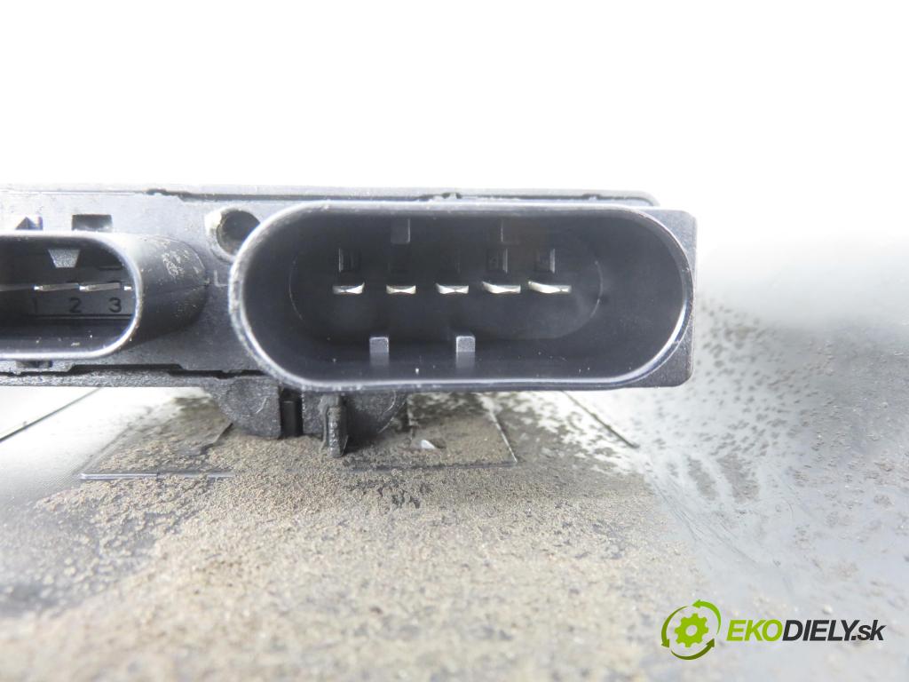 VW GOLF VII Variant (BA5, BV5) KOMBI 2019 850,00 1.6 TDI CR 115 - DGTE 1598,00 nádržka TEKUTINA: FAP 5Q0131877F