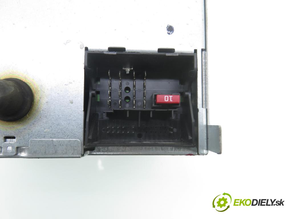 VW POLO (9N_) HB 2009 44,00 1.2 6V 60 - BBM 1198,00 RADIO CD 6Q0035152G