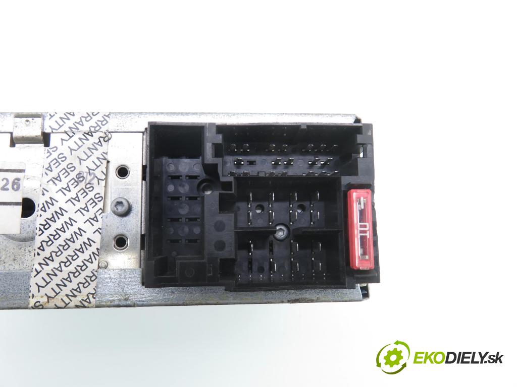 NISSAN MICRA III (K12) HB 2005 48,00 1.5 dCi 65 1461,00 RADIO CD 7645384318