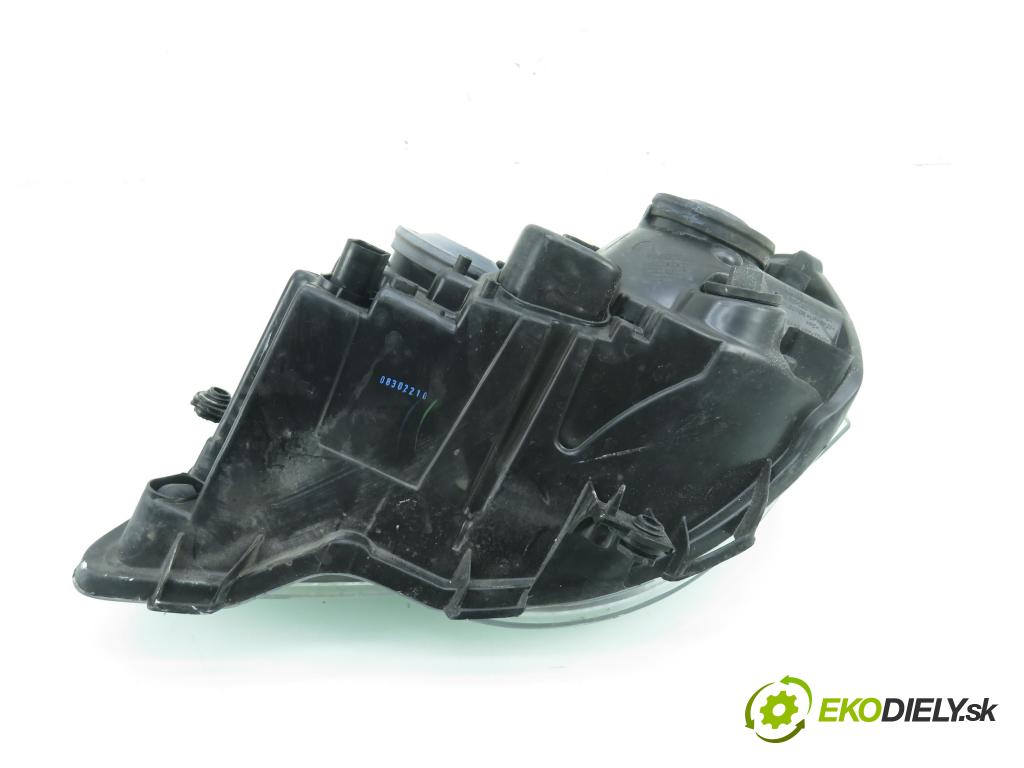 VW POLO (9N_) HB 2006 51,00 1.4 TDI - BNM 1422,00 Svetlo PP