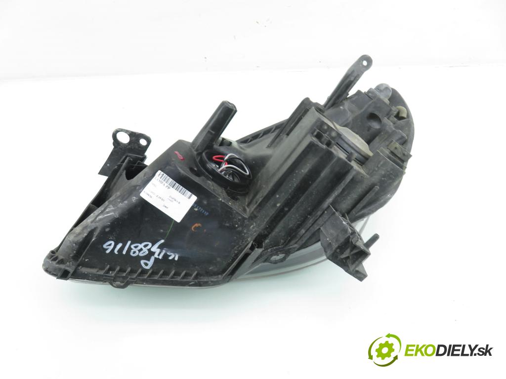 OPEL ZAFIRA B (A05) MINIVAN 2005 88,00 1.9 CDTI 8V 120 - Z 19 DT 1910,00 Svetlo PP