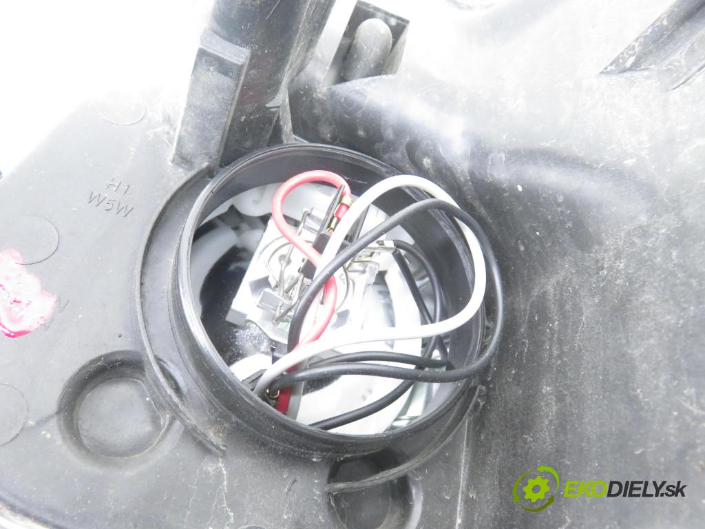 OPEL ZAFIRA B (A05) MINIVAN 2005 88,00 1.9 CDTI 8V 120 - Z 19 DT 1910,00 Svetlo PP