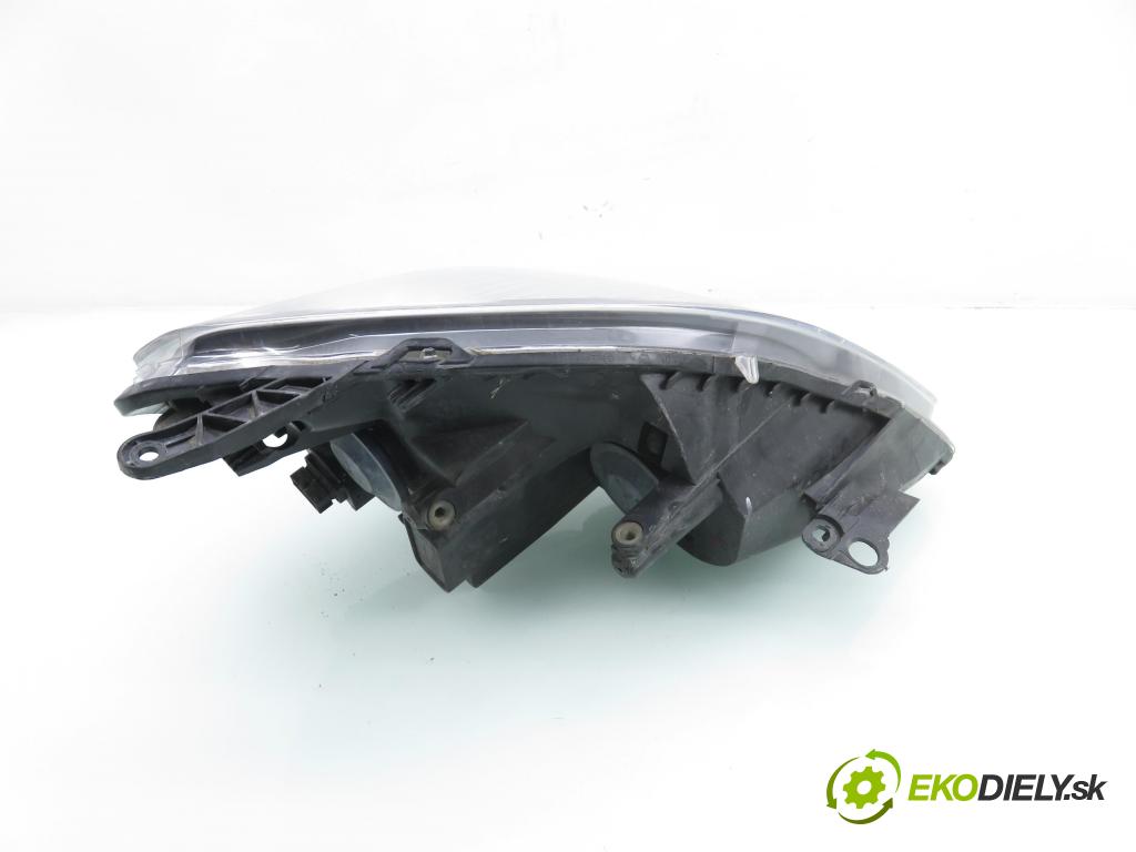 OPEL ZAFIRA B (A05) MINIVAN 2005 88,00 1.9 CDTI 8V 120 - Z 19 DT 1910,00 Svetlo LP