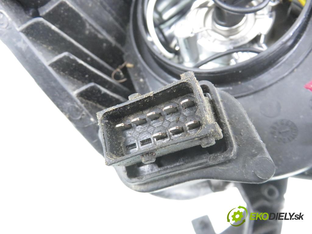 OPEL ZAFIRA B (A05) MINIVAN 2005 88,00 1.9 CDTI 8V 120 - Z 19 DT 1910,00 Svetlo LP