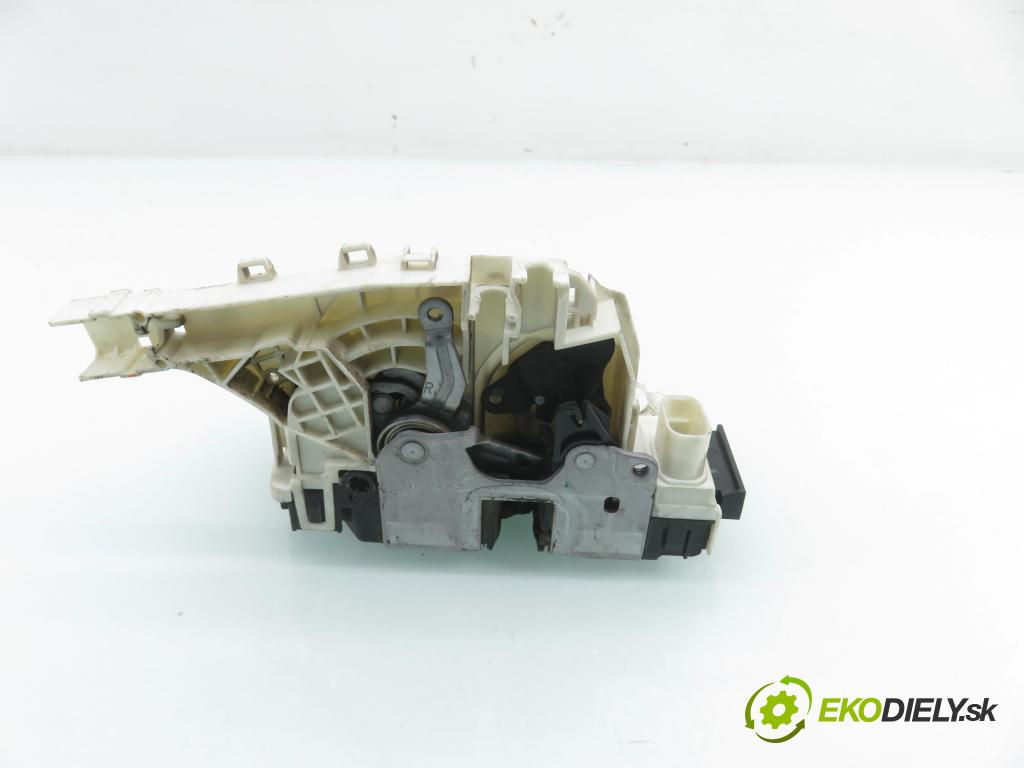 MERCEDES-BENZ SPRINTER 3,5-t Skrzynia (906) FURGON 2011 95,00 313 CDI (906.631, 906.633, 906.635, 906.637) - OM  2143,00 zámok Dvere posúvne 9067304335